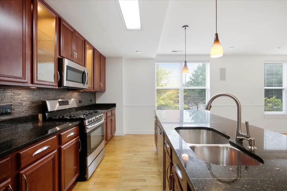 2220 W Maypole Ave, , 60612, USA 60612-unit#202-Chicago-IL