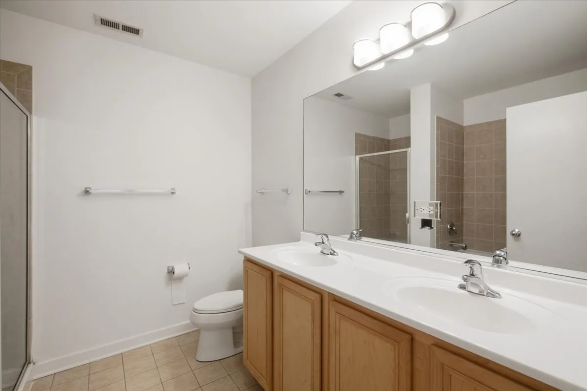 2220 W Maypole Ave, , 60612, USA 60612-unit#202-Chicago-IL