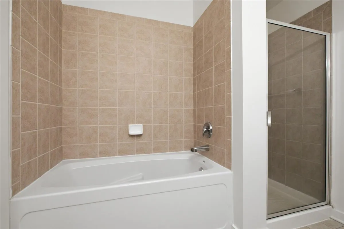 2220 W Maypole Ave, , 60612, USA 60612-unit#202-Chicago-IL