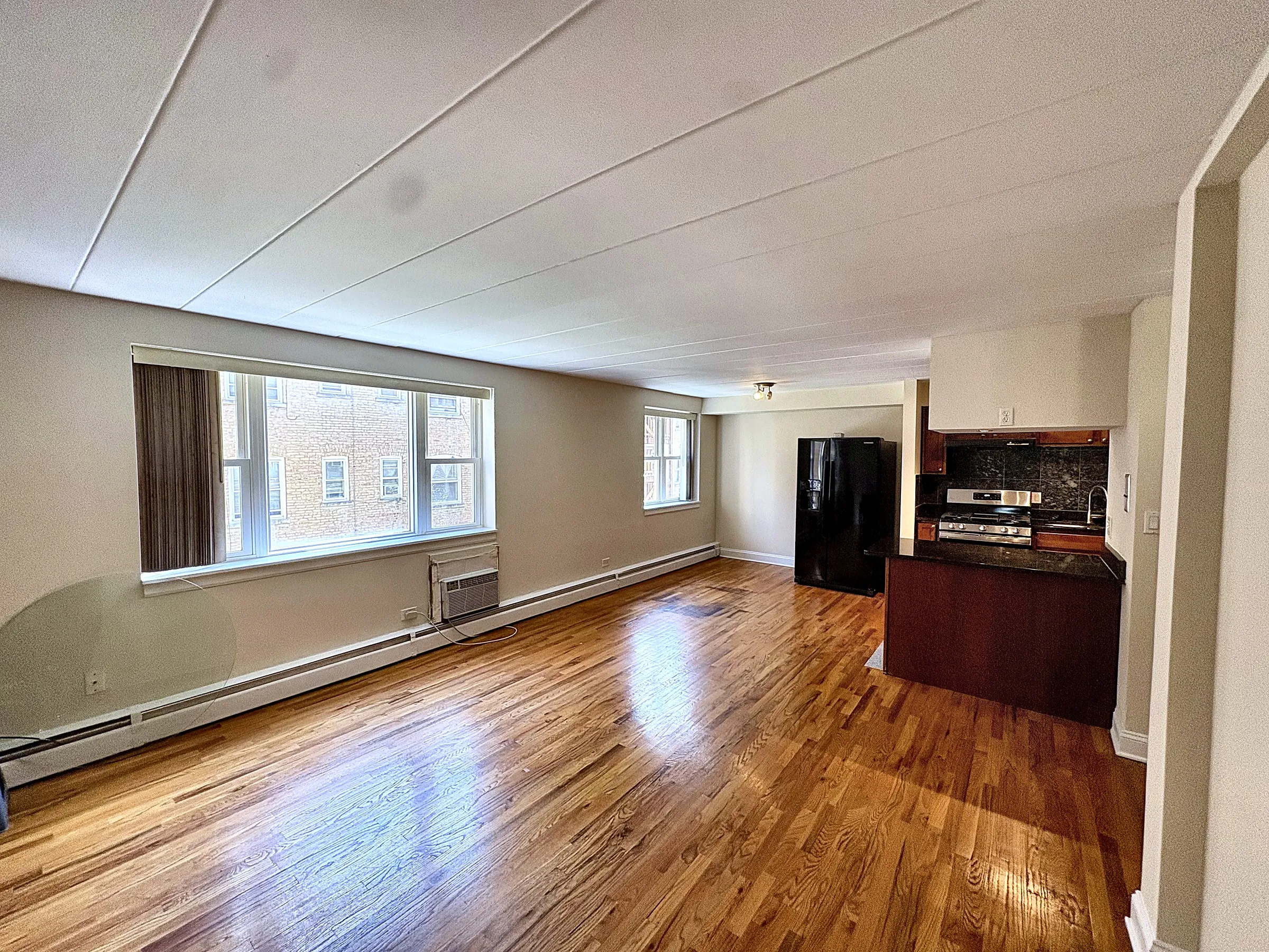 2115 W Farwell Ave, , 60645, USA 60645-unit#202-Chicago-IL