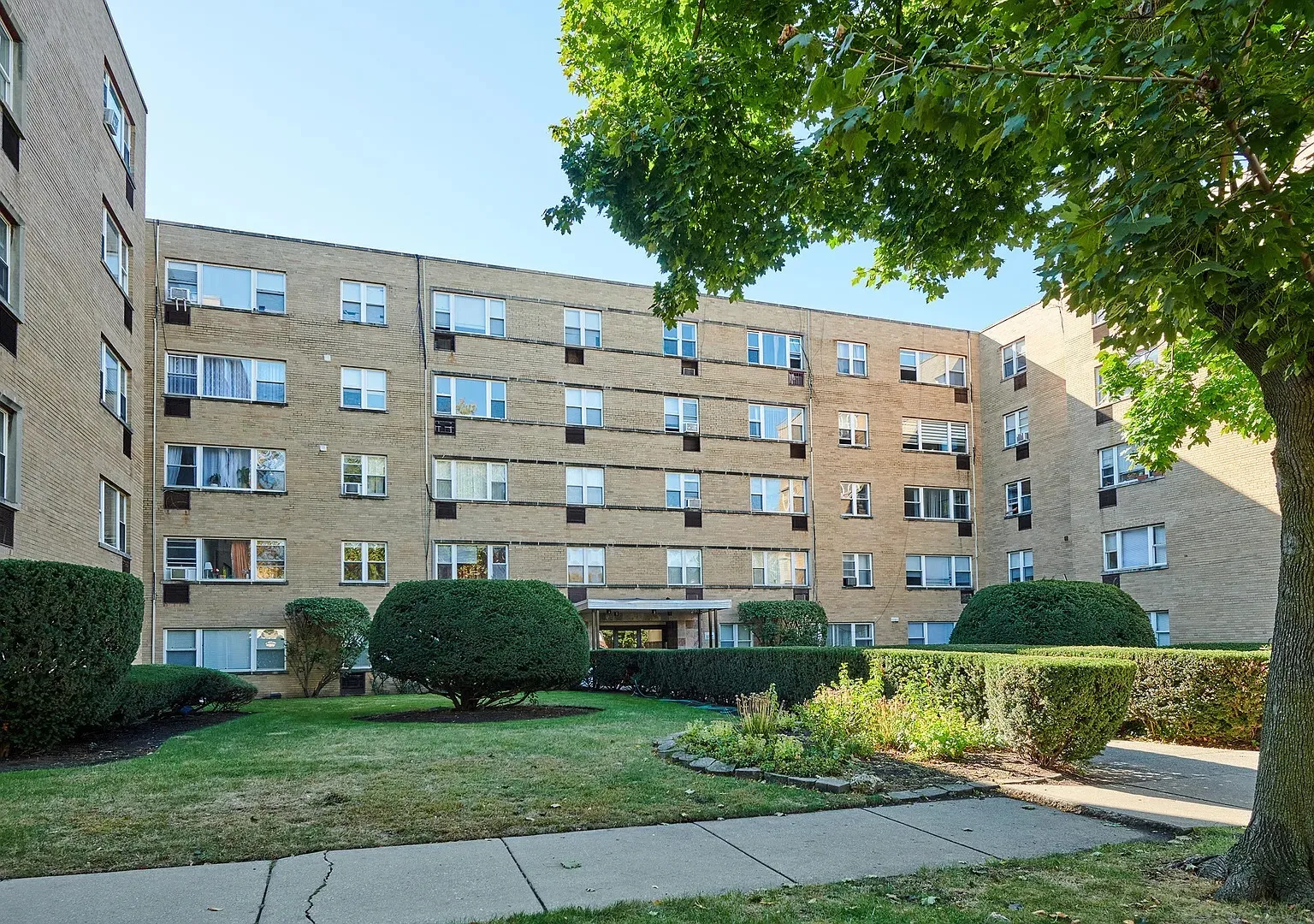 2115 W Farwell Ave, , 60645, USA 60645-unit#202-Chicago-IL