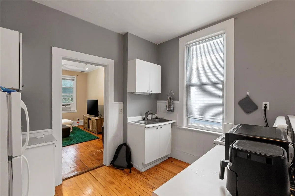 1421 W Fletcher St, , 60657, USA 60657-unit#2F-Chicago-IL