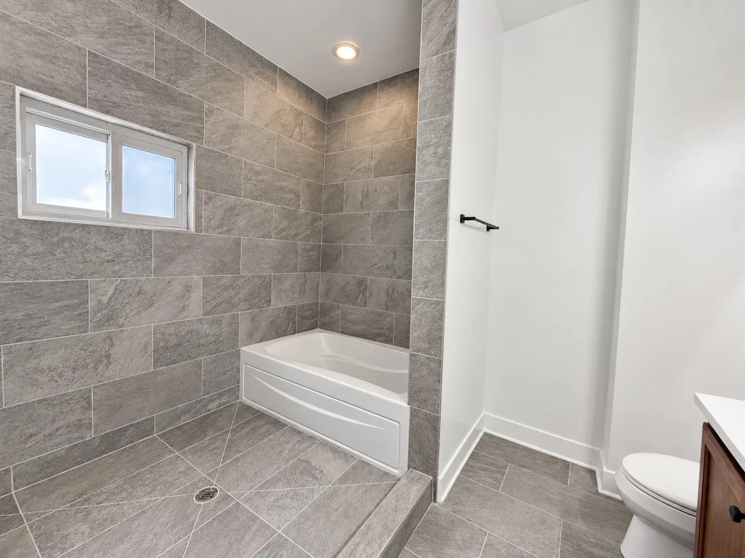 1830 W Superior St, , 60622, USA 60622-unit#3F-Chicago-IL