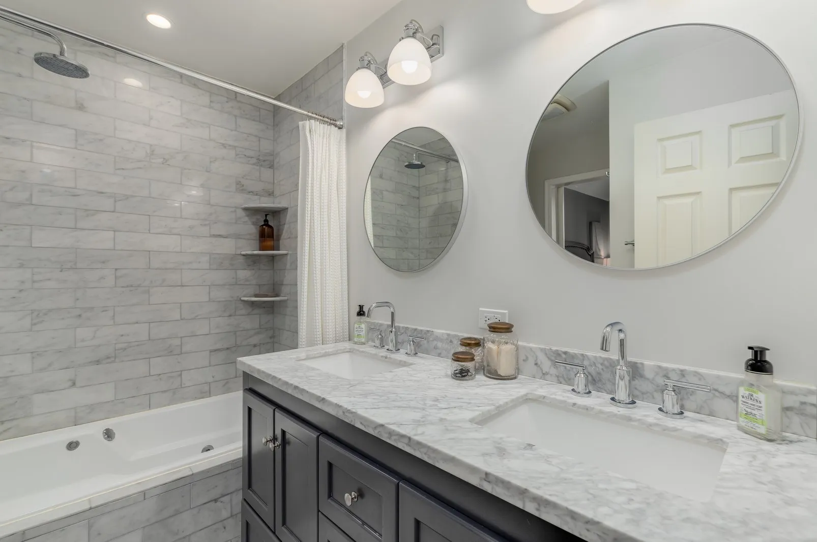 1745 N Hermitage Ave, ,  60622, USA 60622-unit#E-Chicago-IL