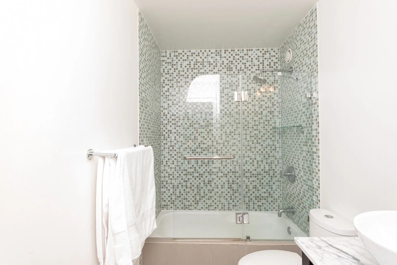211 E Ohio St, , 60611, USA 60611-unit#618-Chicago-IL