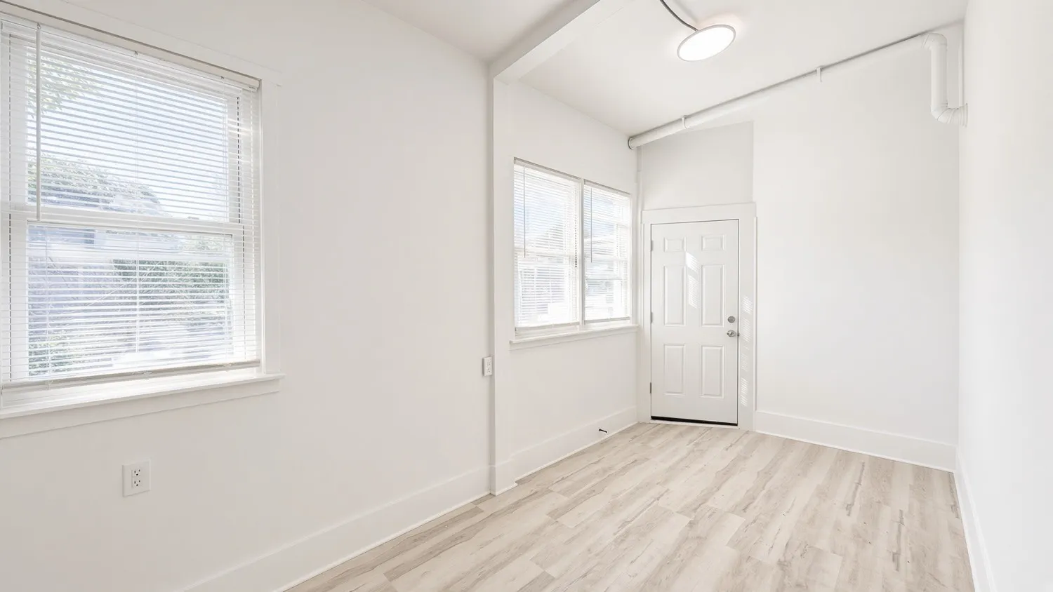 4347 W Irving Park Rd, , 60641, USA 60641-unit#2E-Chicago-IL