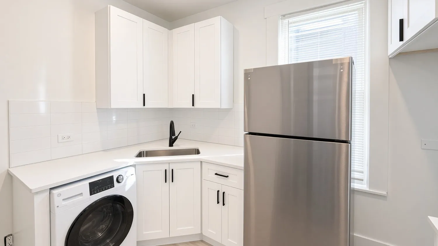 4347 W Irving Park Rd, , 60641, USA 60641-unit#2E-Chicago-IL