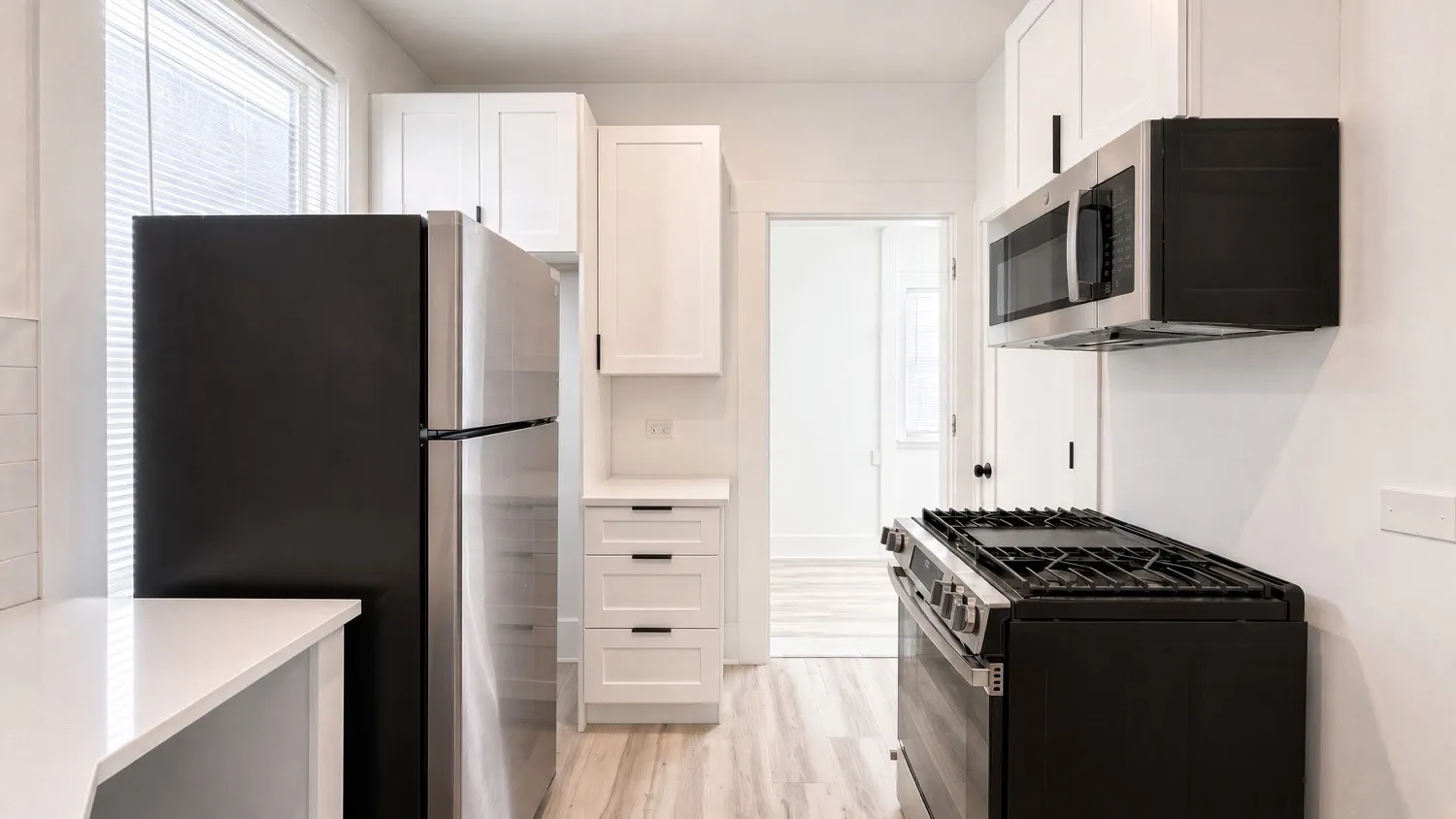 4347 W Irving Park Rd, , 60641, USA 60641-unit#2E-Chicago-IL