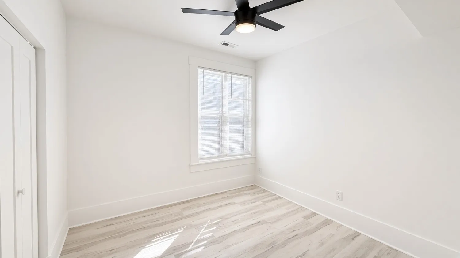 4347 W Irving Park Rd, , 60641, USA 60641-unit#2E-Chicago-IL
