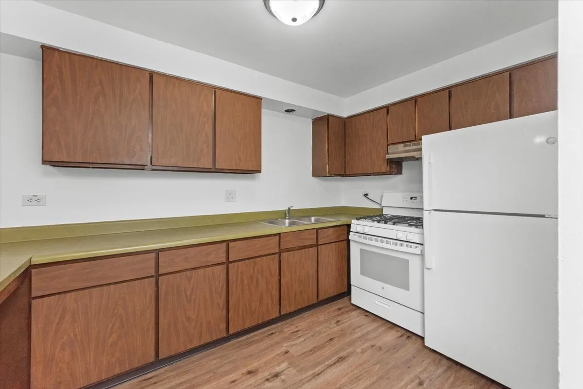 124 W Washington St, , 60073, USA 60073-unit#111-Round Lake-IL