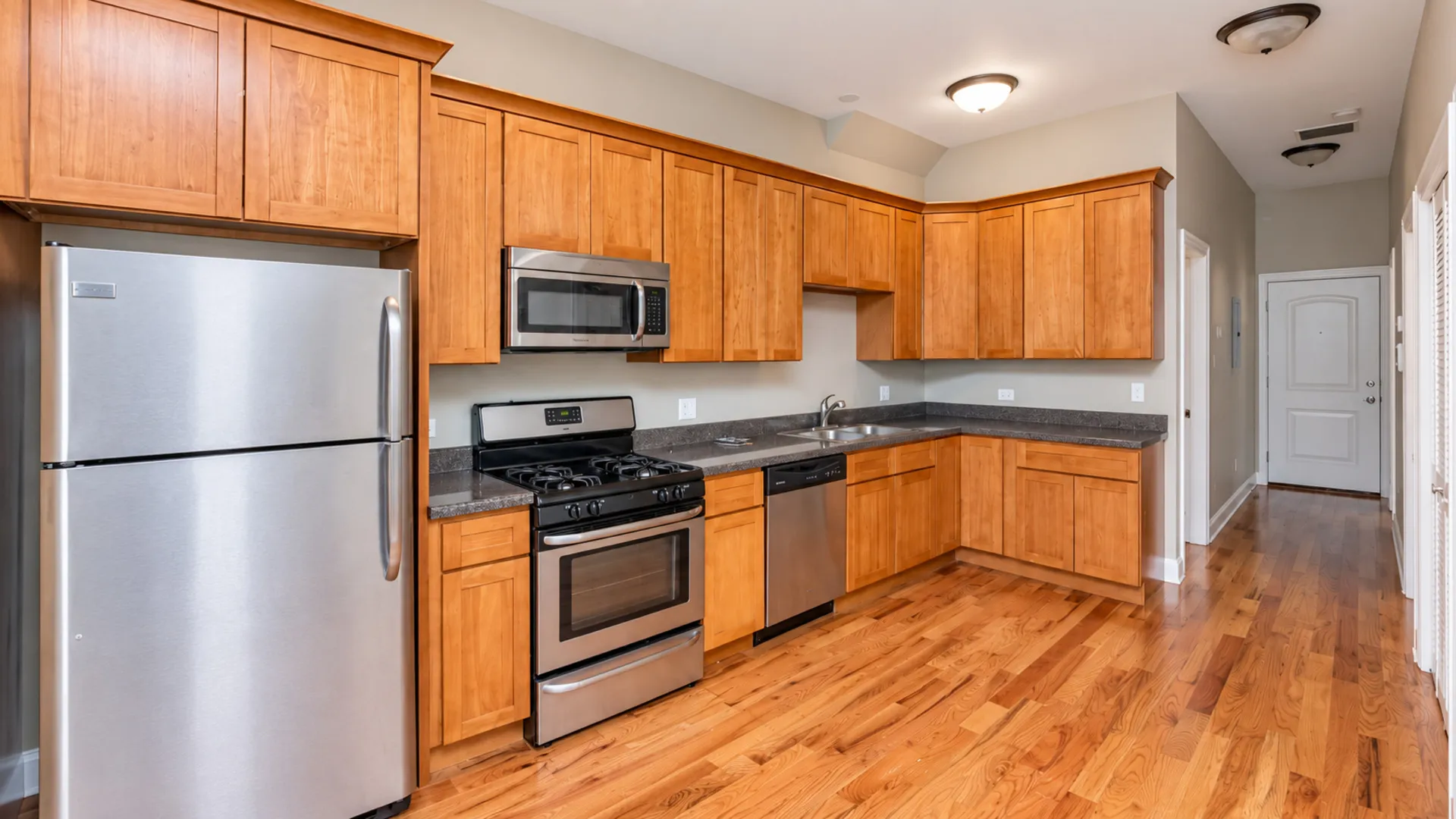 3927 N Clarendon Ave, , 60613, USA 60613-unit#1F-Chicago-IL
