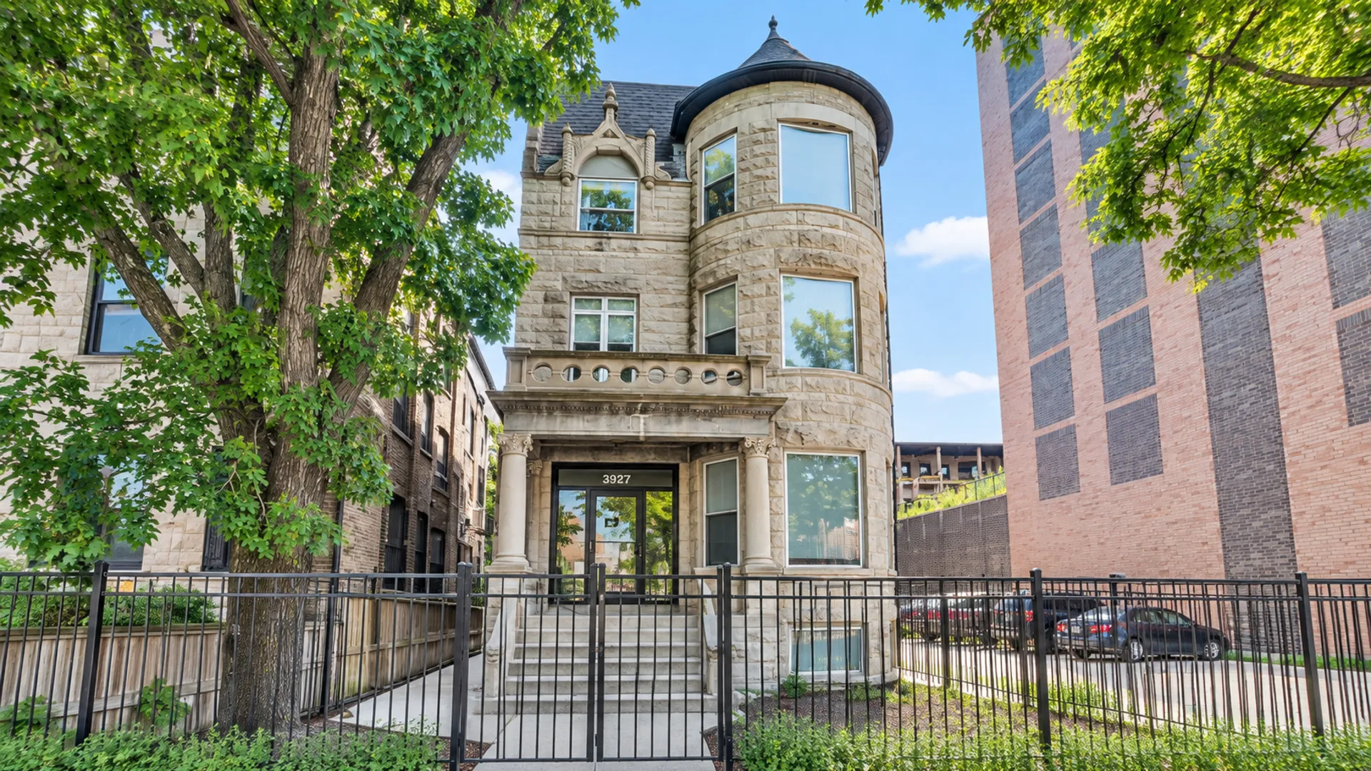 3927 N Clarendon Ave, , 60613, USA 60613-unit#1F-Chicago-IL