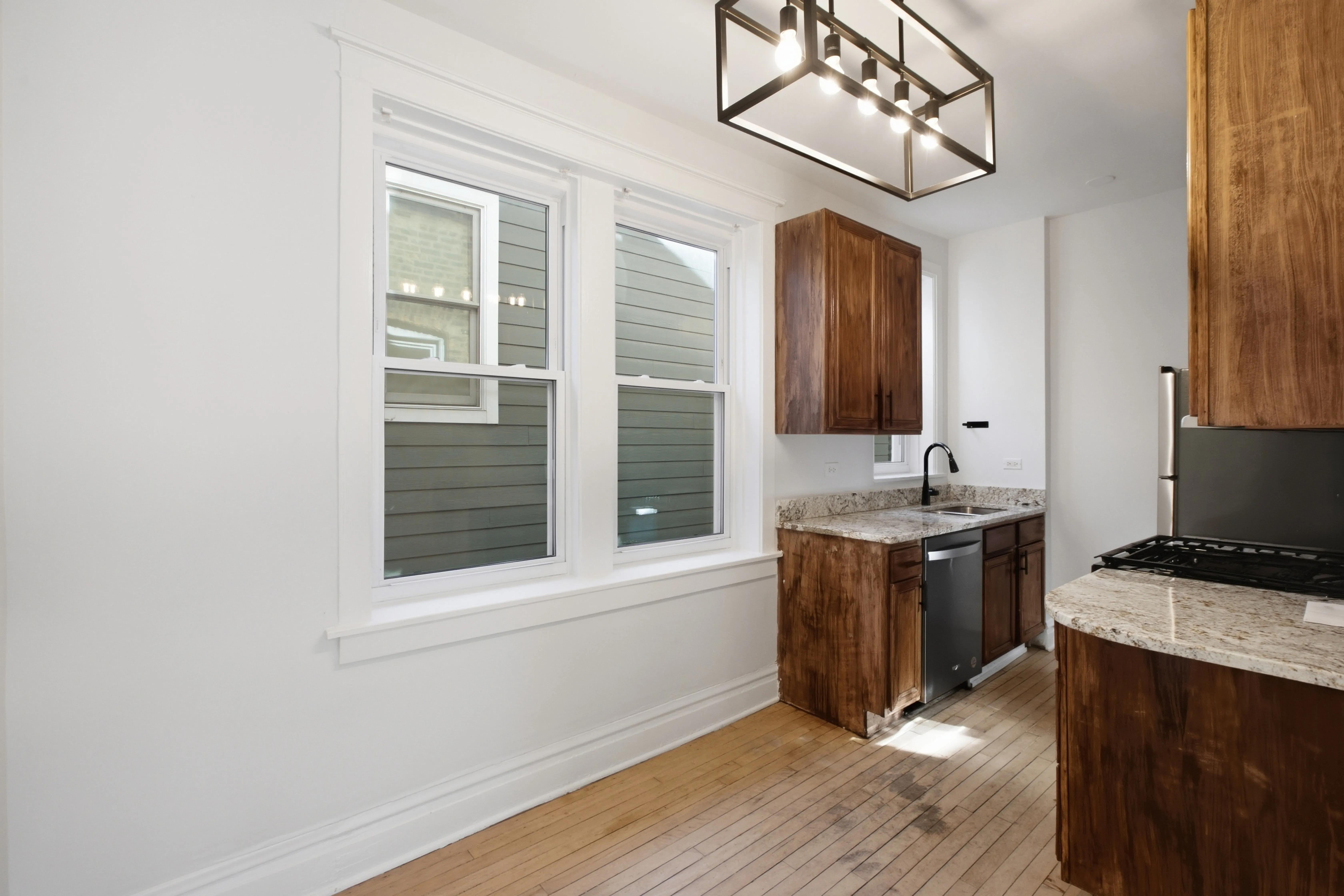 1735 W Waveland Ave, , 60613, USA 60613-unit#2E-Chicago-IL