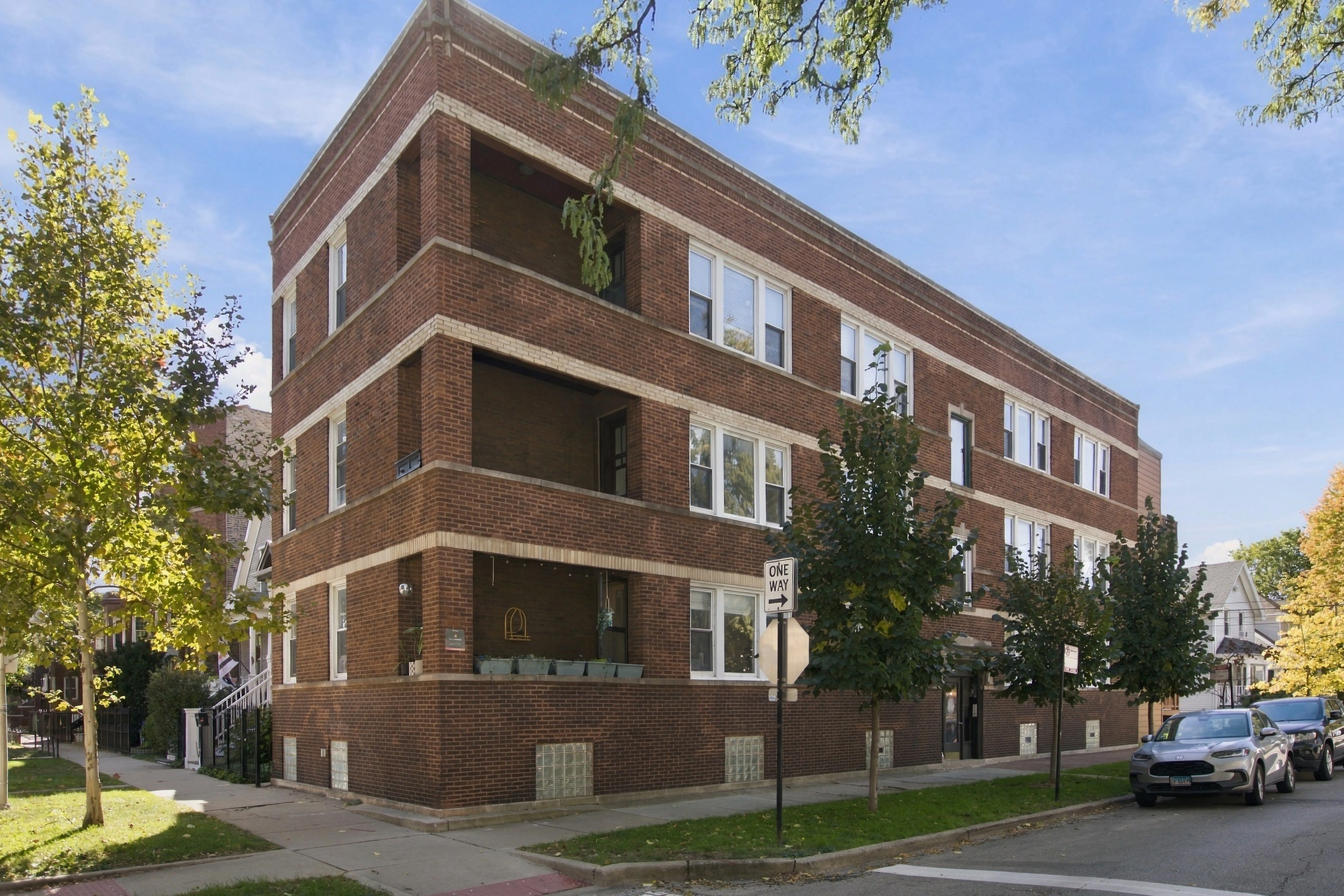 1735 W Waveland Ave, , 60613, USA 60613-unit#2E-Chicago-IL