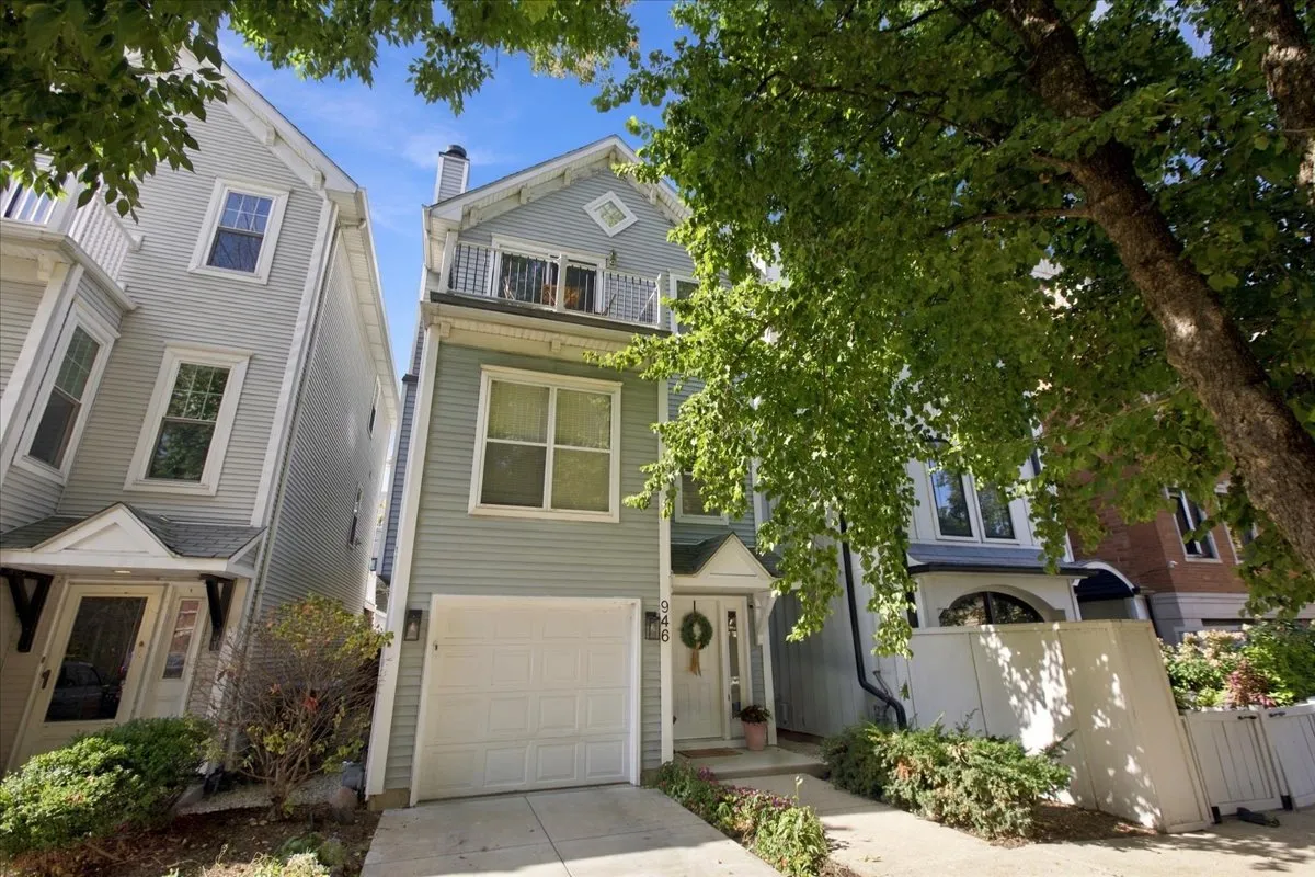946 N Racine Ave, , 60642, USA 60642-Chicago-IL