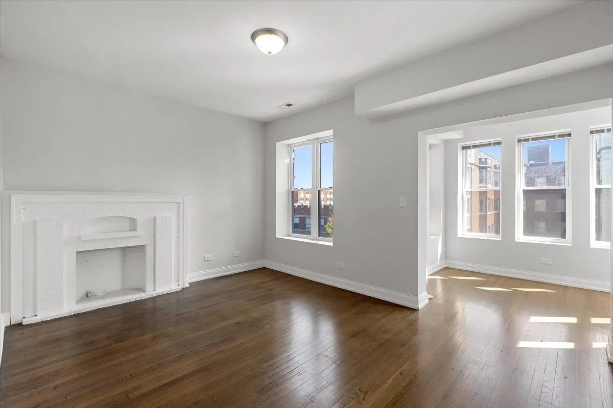 7134 S Yates Blvd, ,  60649, USA 60649-unit#3N-Chicago-IL