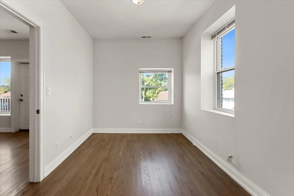 7134 S Yates Blvd, ,  60649, USA 60649-unit#3N-Chicago-IL