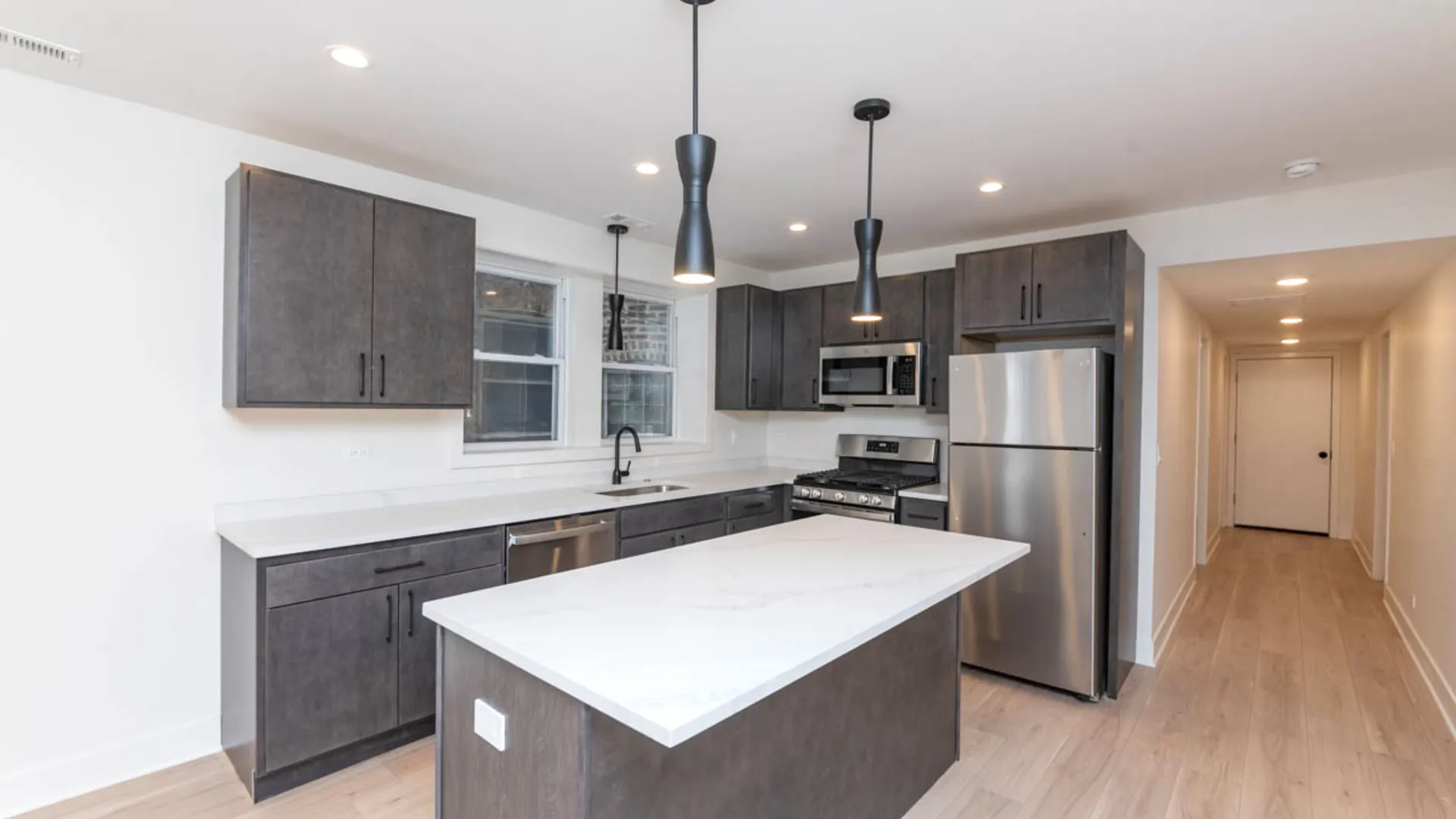 2825 N Rockwell St, , 60618, USA 60618-unit#G-Chicago-IL