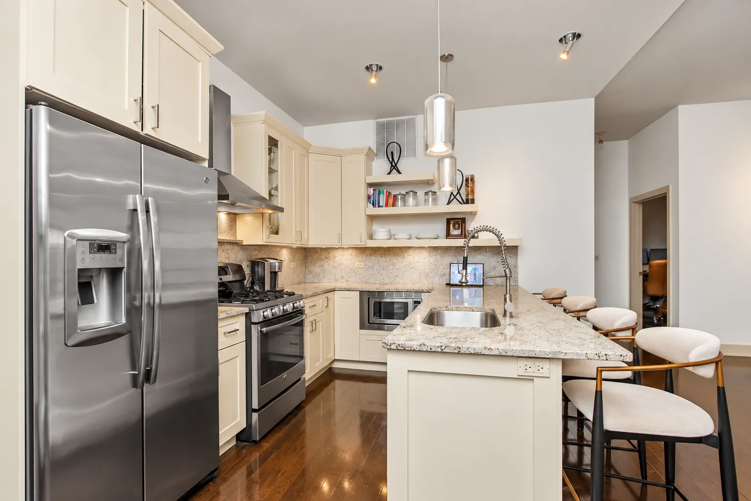 4234 S Ellis Ave, ,  60653, USA 60653-unit#4B-Chicago-IL