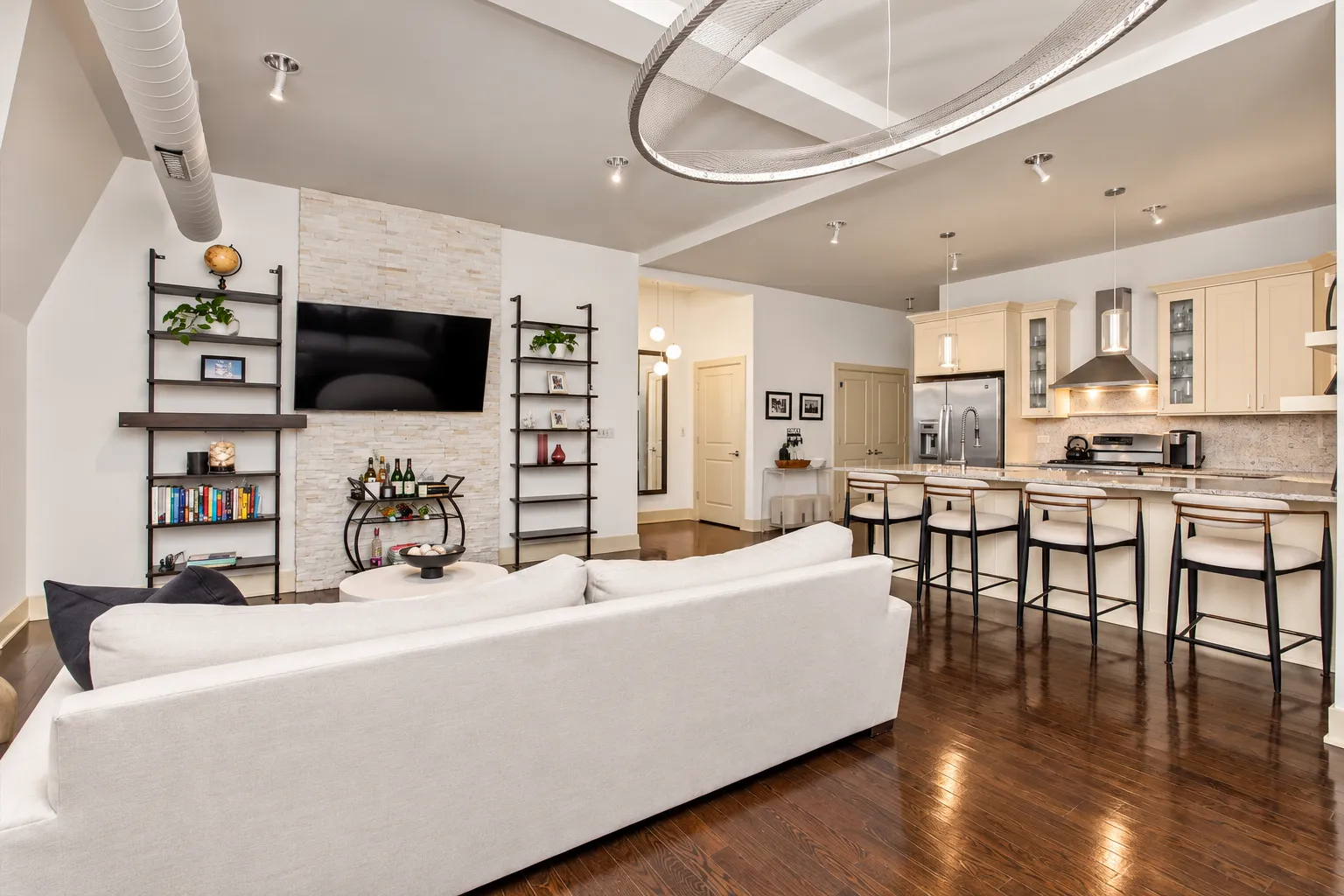 4234 S Ellis Ave, ,  60653, USA 60653-unit#4B-Chicago-IL