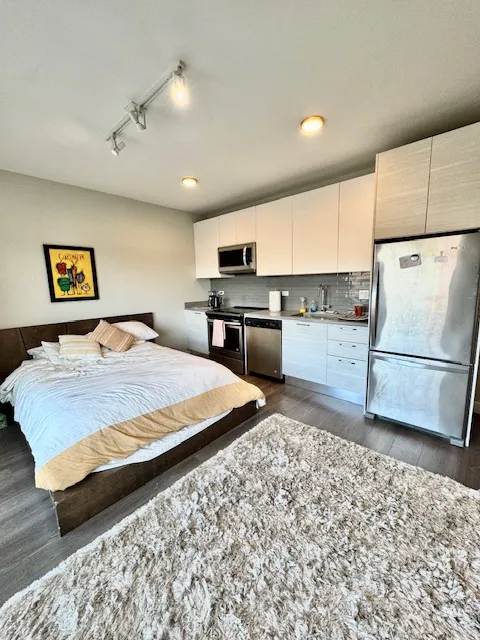 2407 W Eastwood Ave, , 60625, USA 60625-unit#402-Chicago-IL