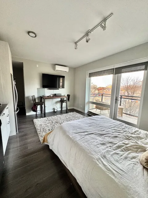 2407 W Eastwood Ave, , 60625, USA 60625-unit#402-Chicago-IL