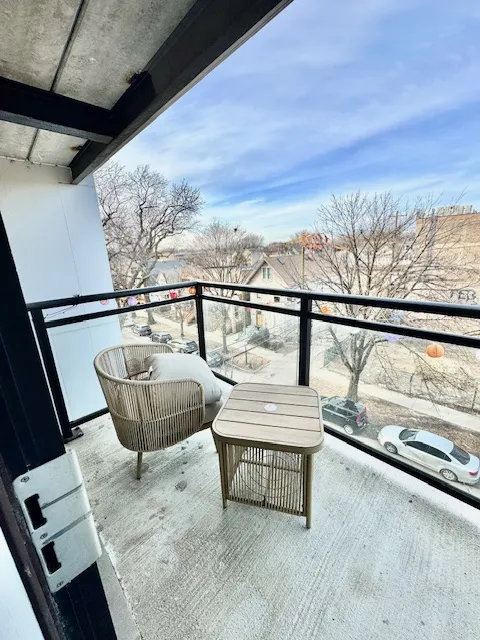 2407 W Eastwood Ave, , 60625, USA 60625-unit#402-Chicago-IL