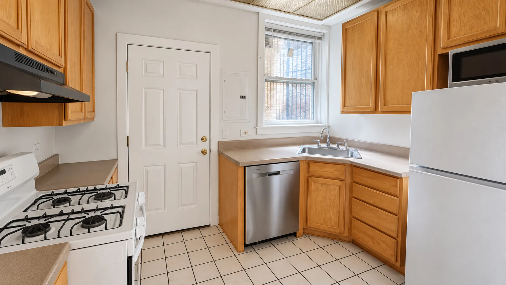 6420 N Newgard Ave, , 60626, USA 60626-unit#GDN-Chicago-IL