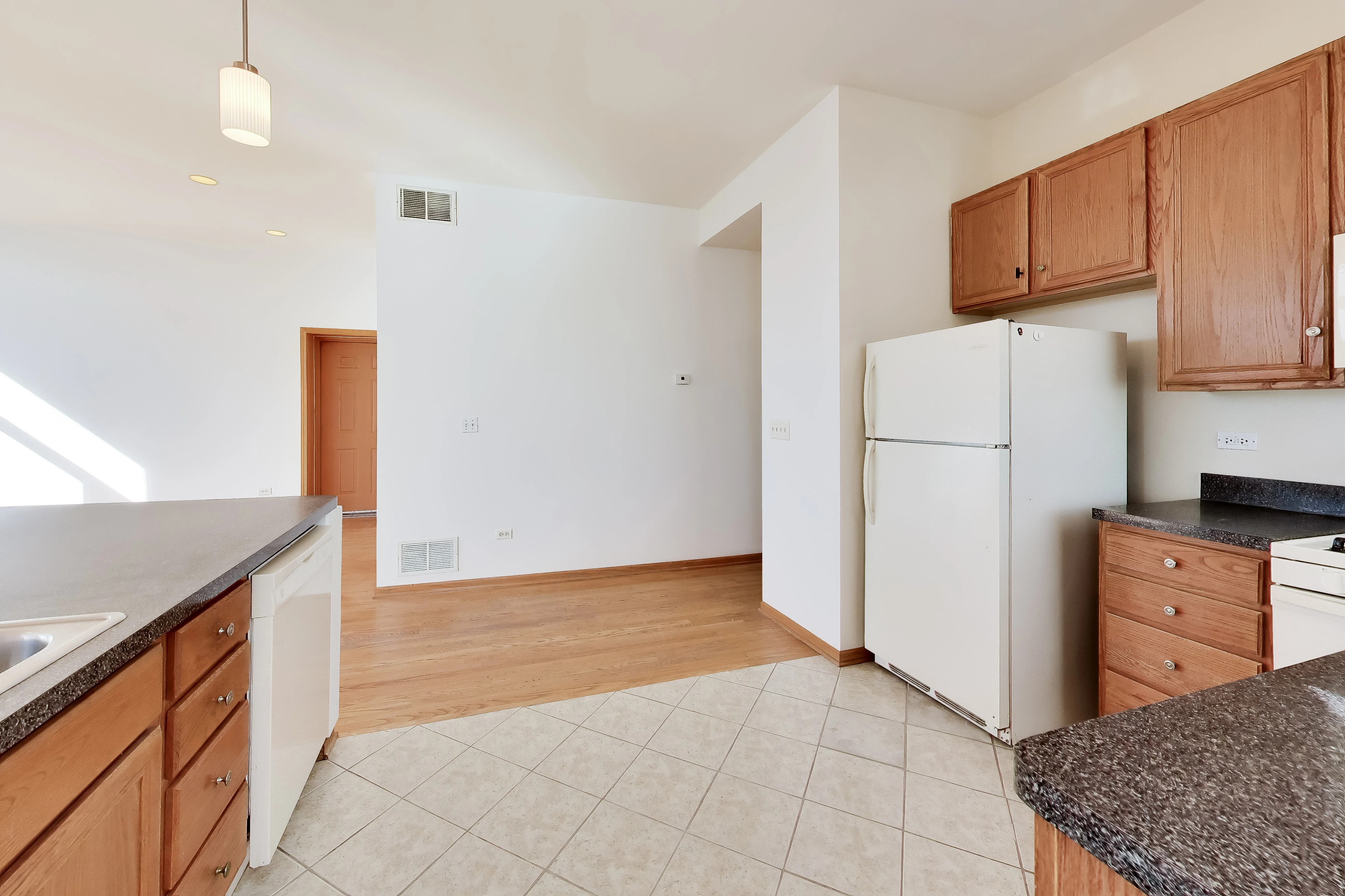 1700 W Cermak Rd, , 60608, USA 60608-unit#2F-Chicago-IL