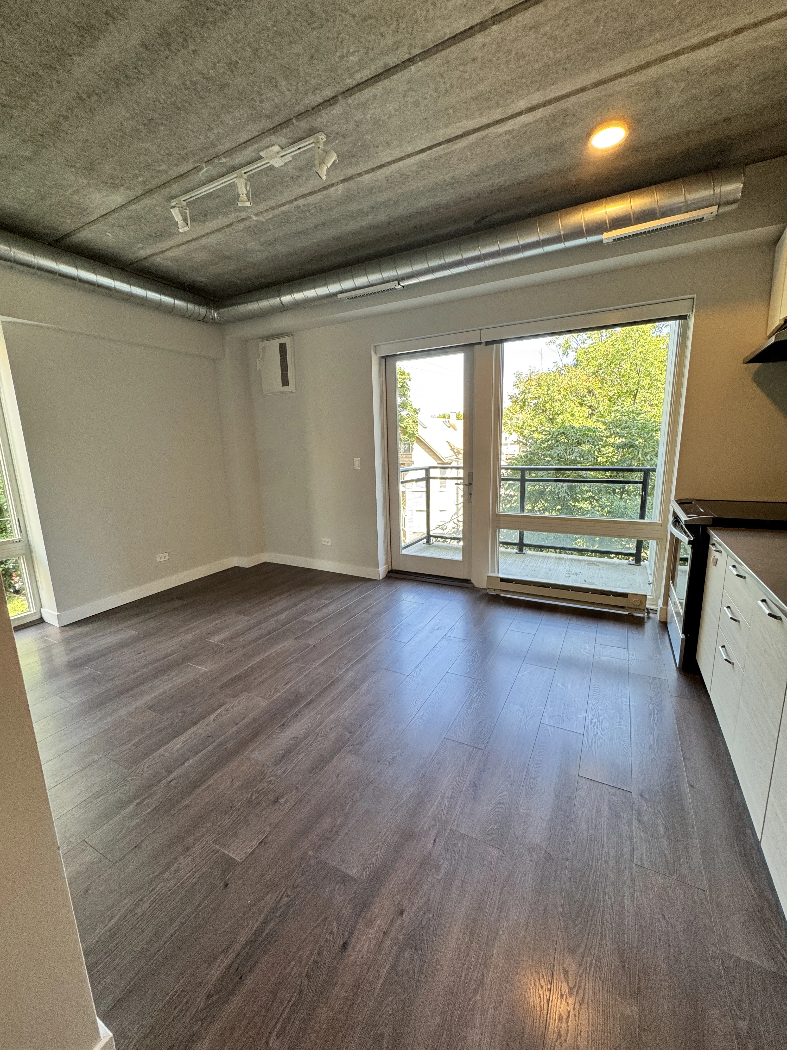 2407 W Eastwood Ave, , 60625, USA 60625-unit#301-Chicago-IL