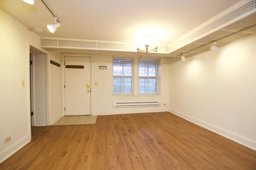626 W Wellington Ave, ,  60657, USA 60657-unit#GR-Chicago-IL