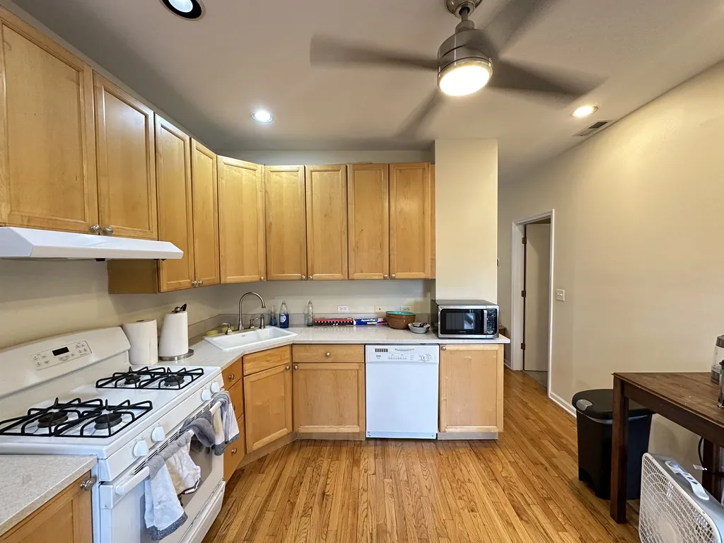 1738 W Nelson St, , 60657, USA 60657-unit#2-Chicago-IL