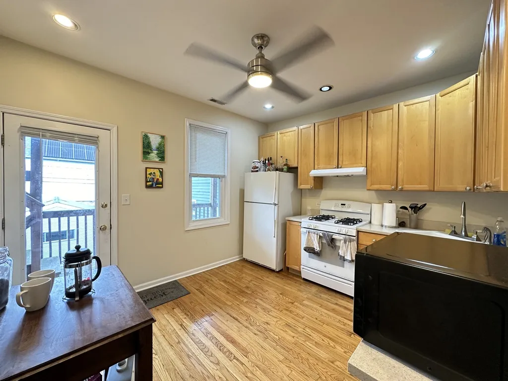 1738 W Nelson St, , 60657, USA 60657-unit#2-Chicago-IL