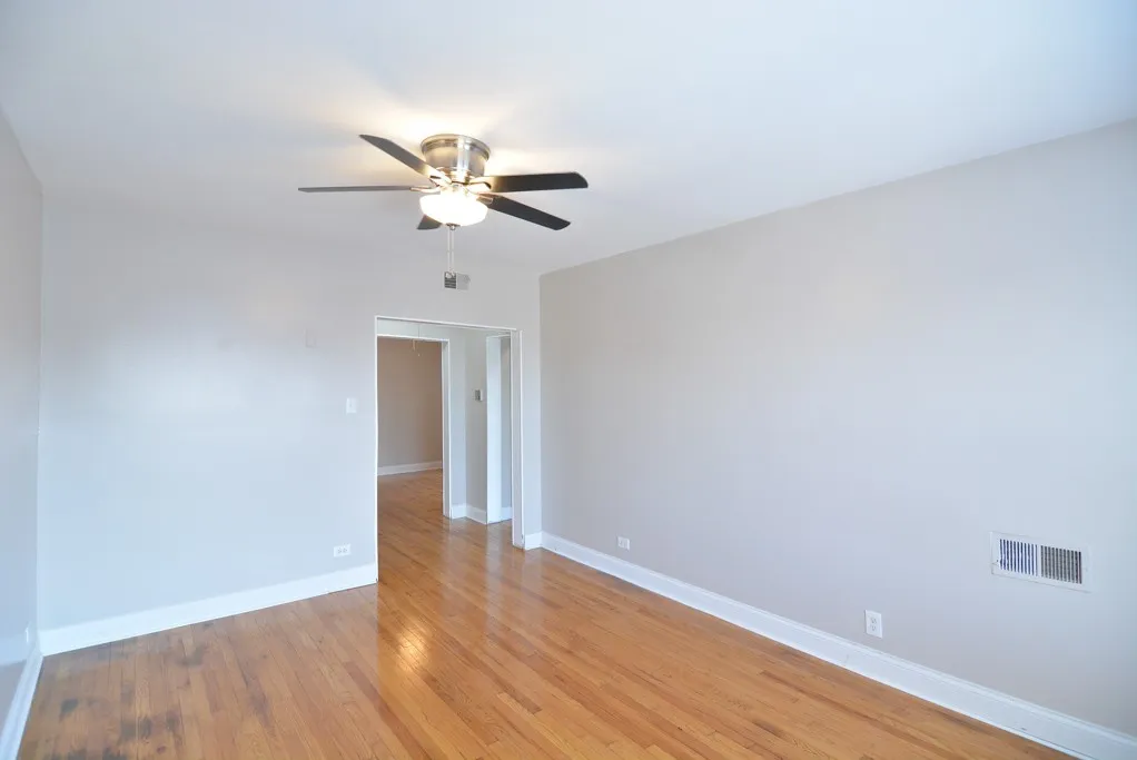 3241 N Damen Ave, ,  60618, USA 60618-unit#3-Chicago-IL