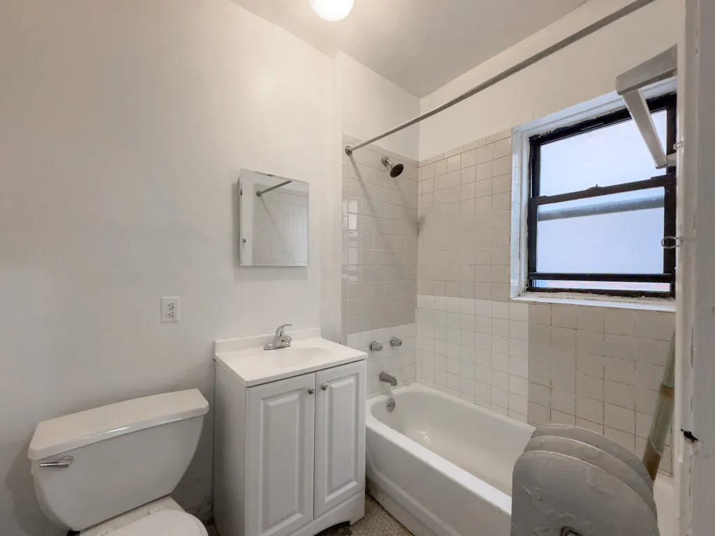 931 W Sunnyside Ave, ,  60640, USA 60640-unit#2N-Chicago-IL
