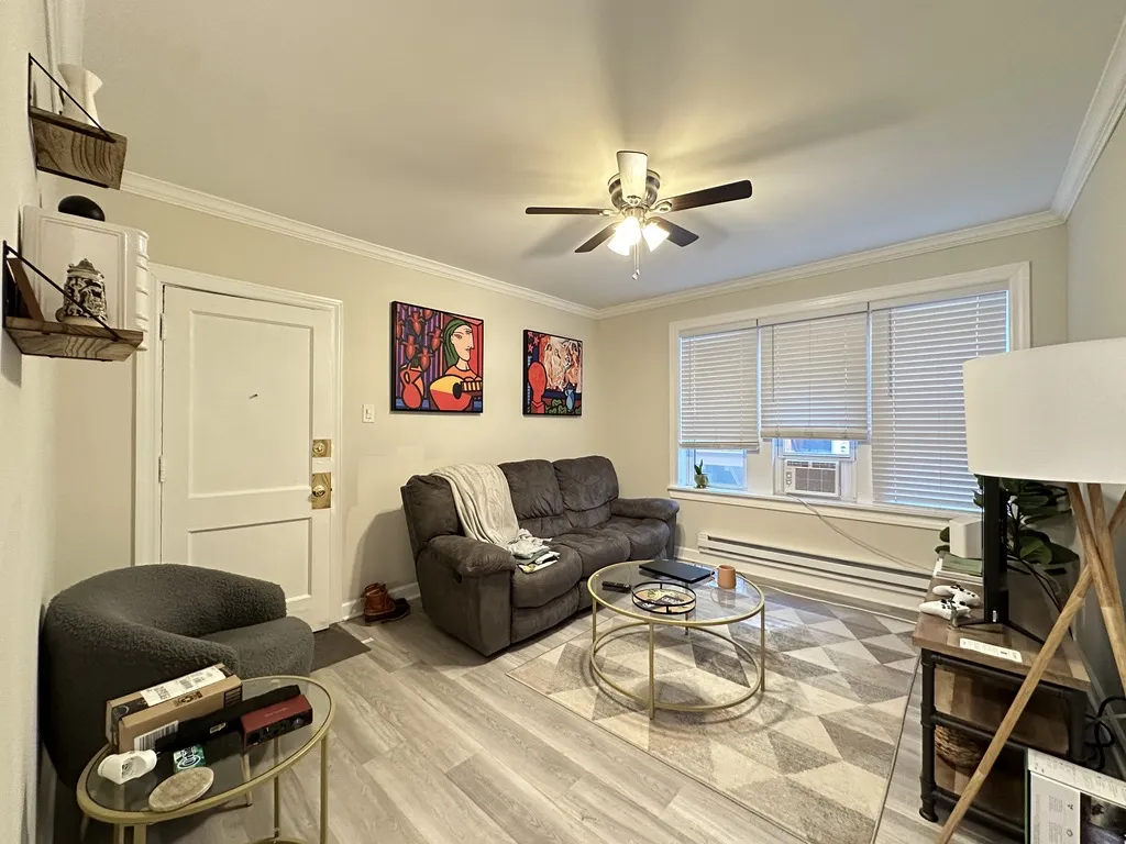 839 W Cornelia Ave, ,  60657, USA 60657-unit#1S-Chicago-IL