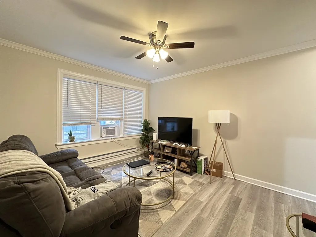 839 W Cornelia Ave, ,  60657, USA 60657-unit#1S-Chicago-IL
