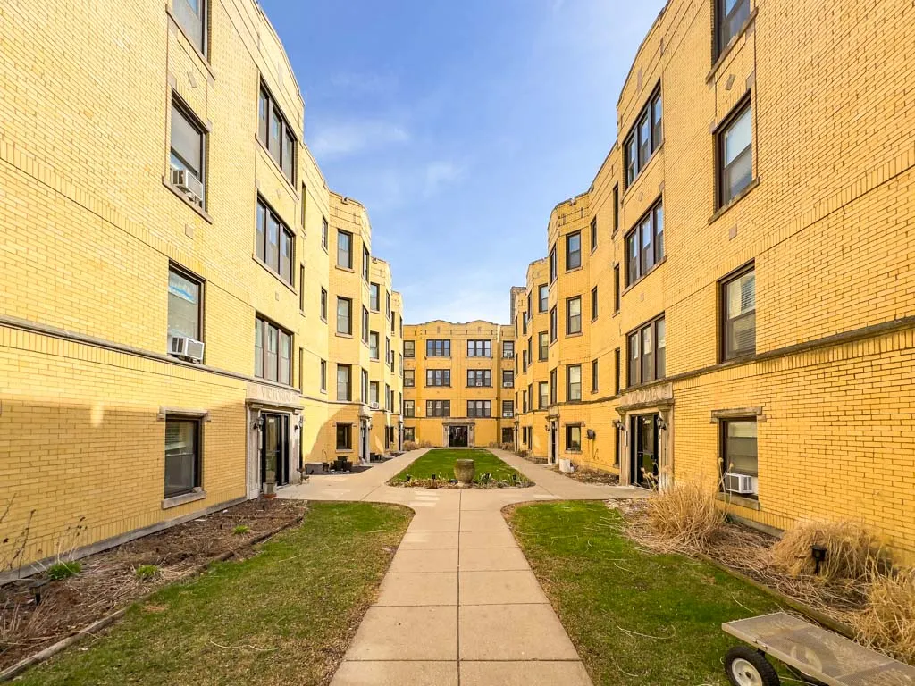 3815 N Greenview Ave, , 60613, USA 60613-unit#2E-Chicago-IL