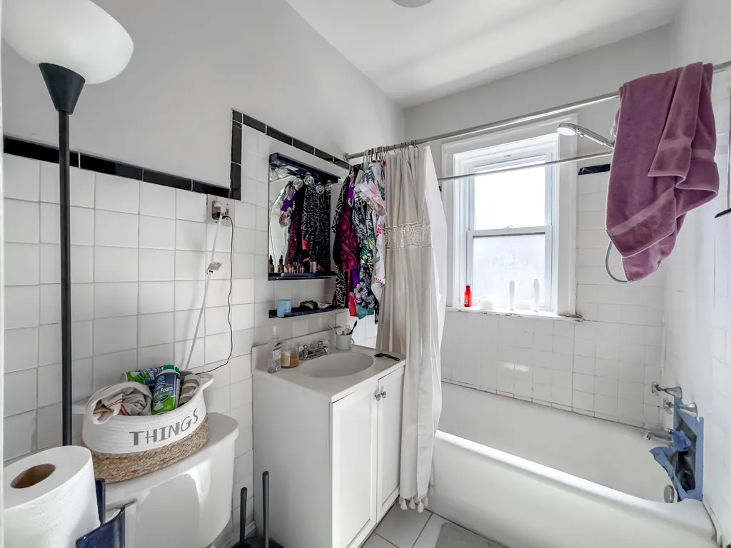 3815 N Greenview Ave, ,  60613, USA 60613-unit#2E-Chicago-IL