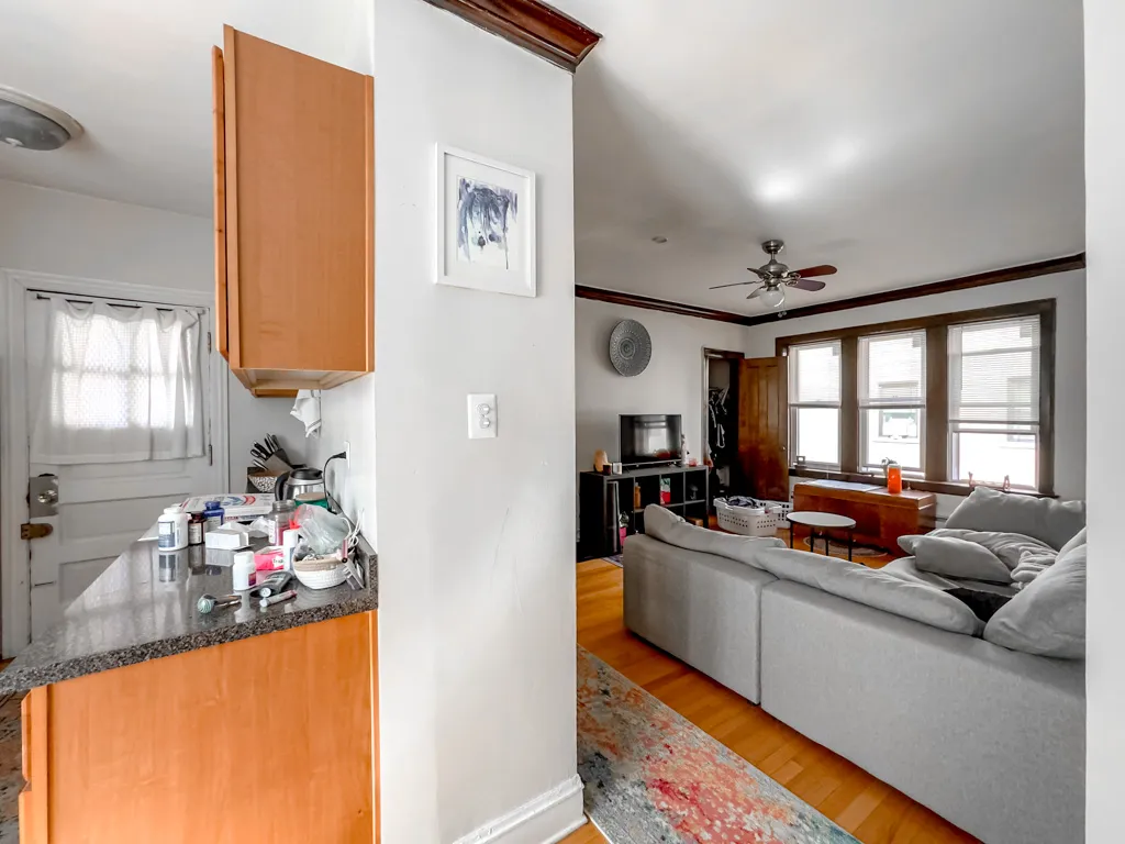 3815 N Greenview Ave, ,  60613, USA 60613-unit#2E-Chicago-IL