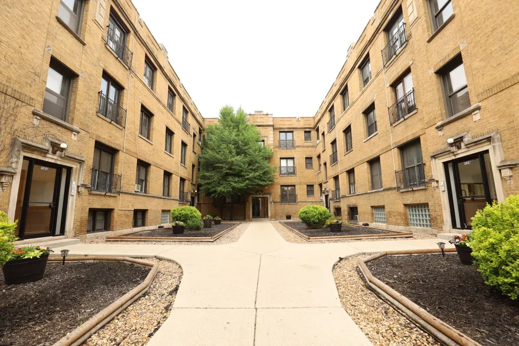 724 W Roscoe St, , 60657, USA 60657-unit#2N-Chicago-IL