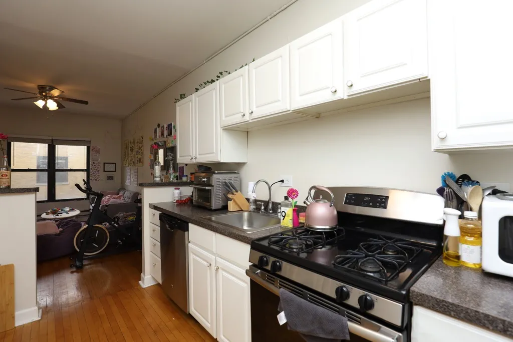 724 W Roscoe St, ,  60657, USA 60657-unit#2N-Chicago-IL