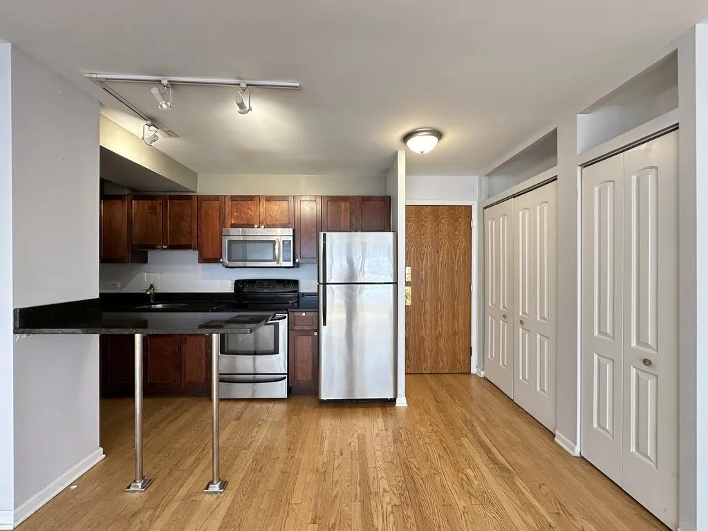 4180 N Marine Dr, ,  60613, USA 60613-unit#701-Chicago-IL