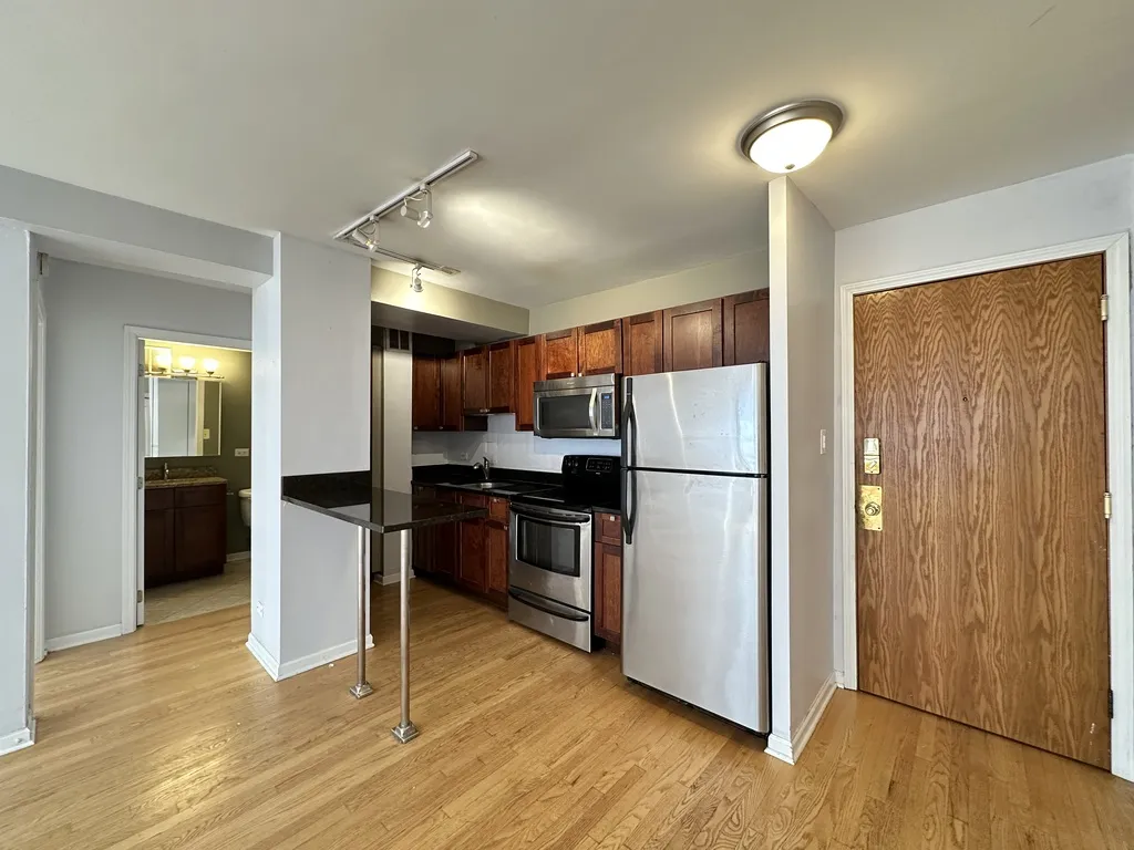 4180 N Marine Dr, ,  60613, USA 60613-unit#701-Chicago-IL