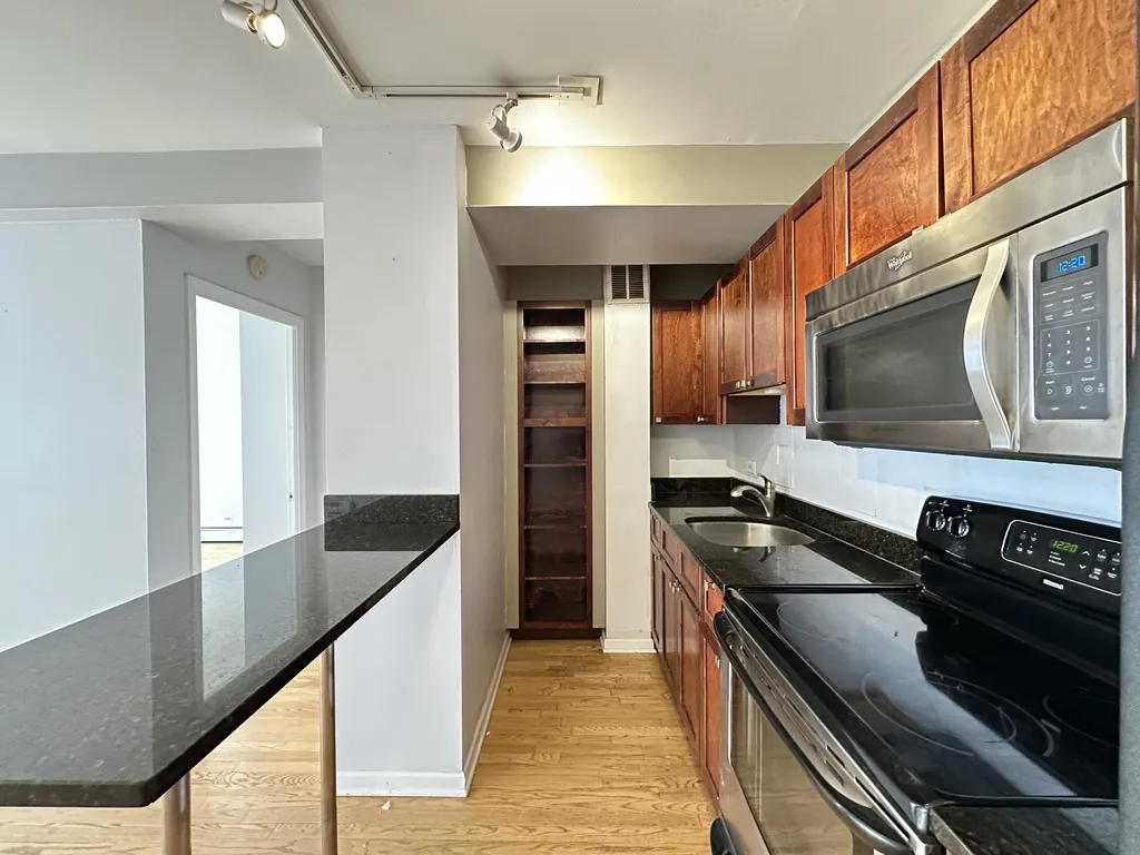 4180 N Marine Dr, ,  60613, USA 60613-unit#701-Chicago-IL