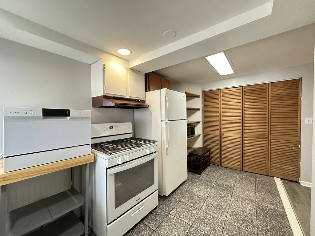 2341 N Leavitt St, , 60647, USA 60647-unit#CH-Chicago-IL