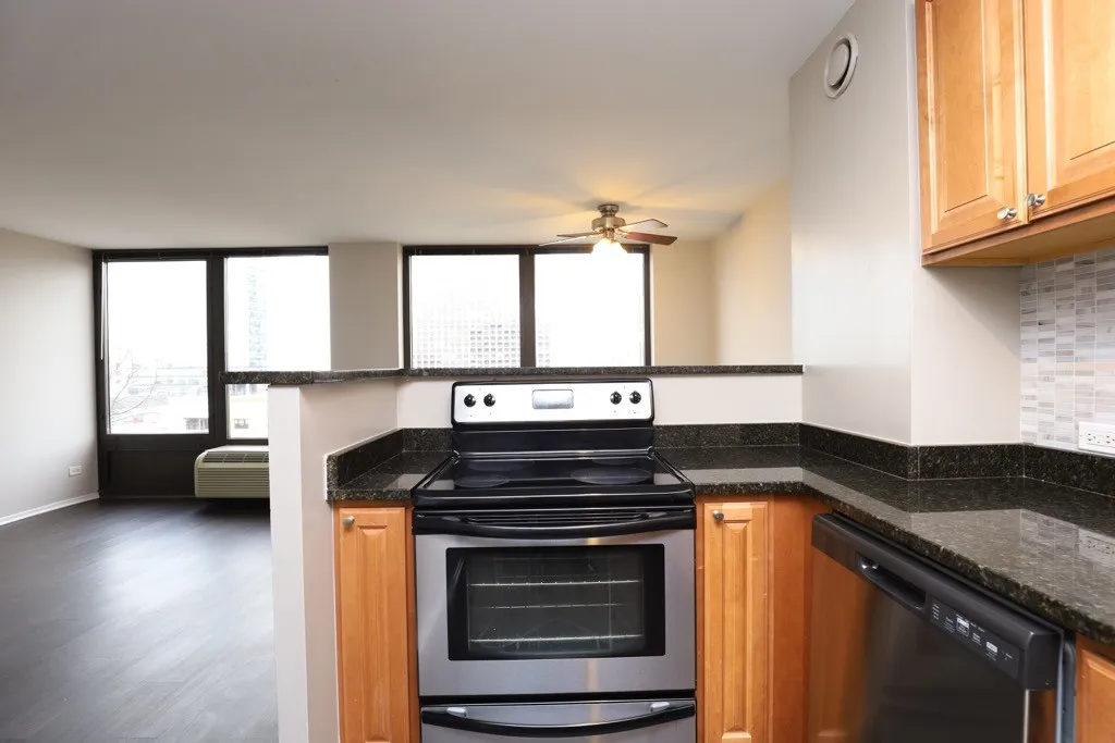 4334 N Hazel St, , 60613, USA 60613-unit#503-Chicago-IL