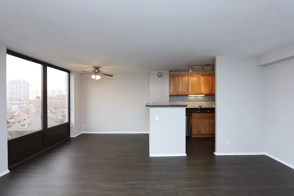 4334 N Hazel St, , 60613, USA 60613-unit#503-Chicago-IL