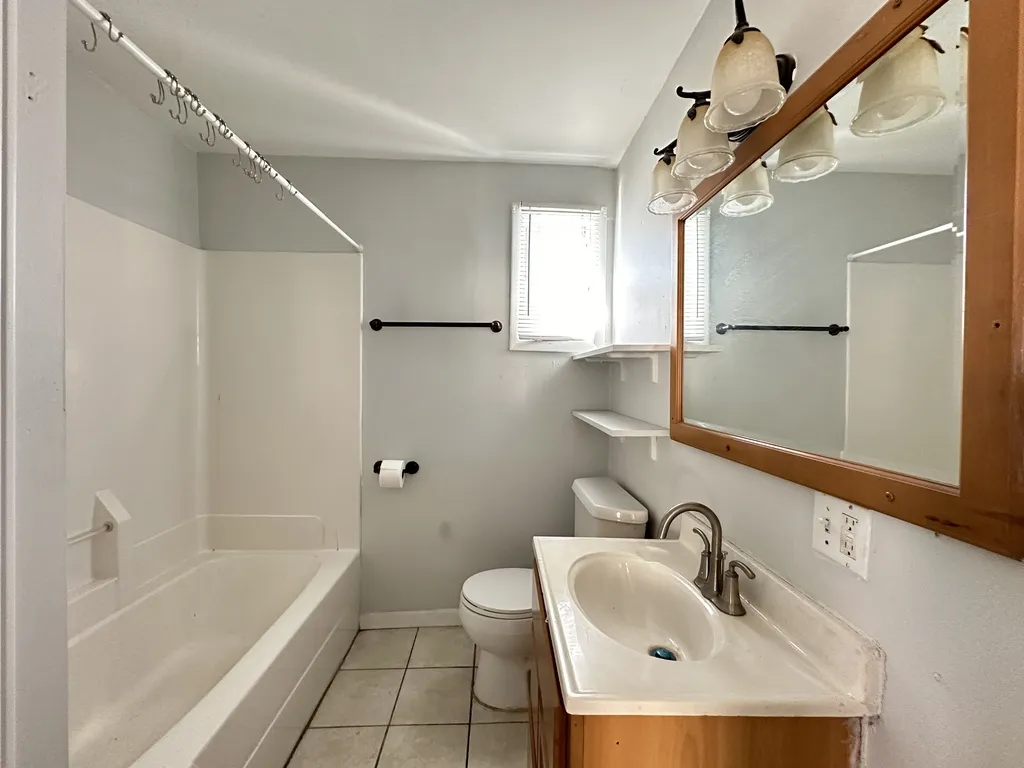 2458 N Clybourn Ave, , 60614, USA 60614-unit#1R-Chicago-IL