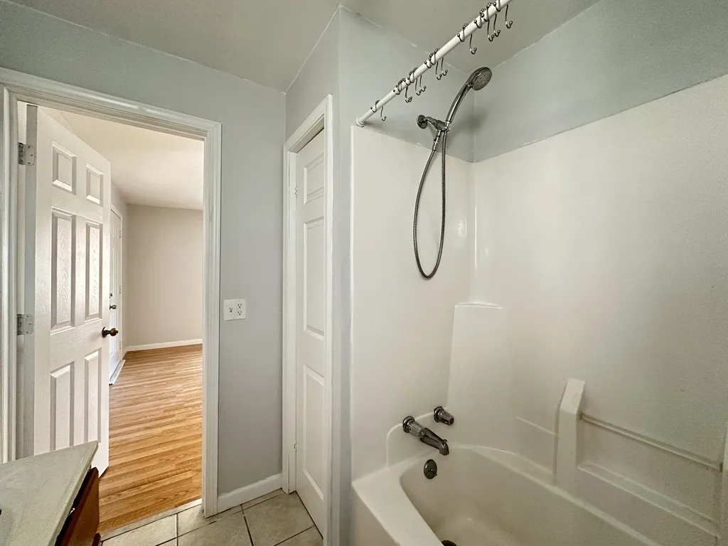 2458 N Clybourn Ave, , 60614, USA 60614-unit#1R-Chicago-IL